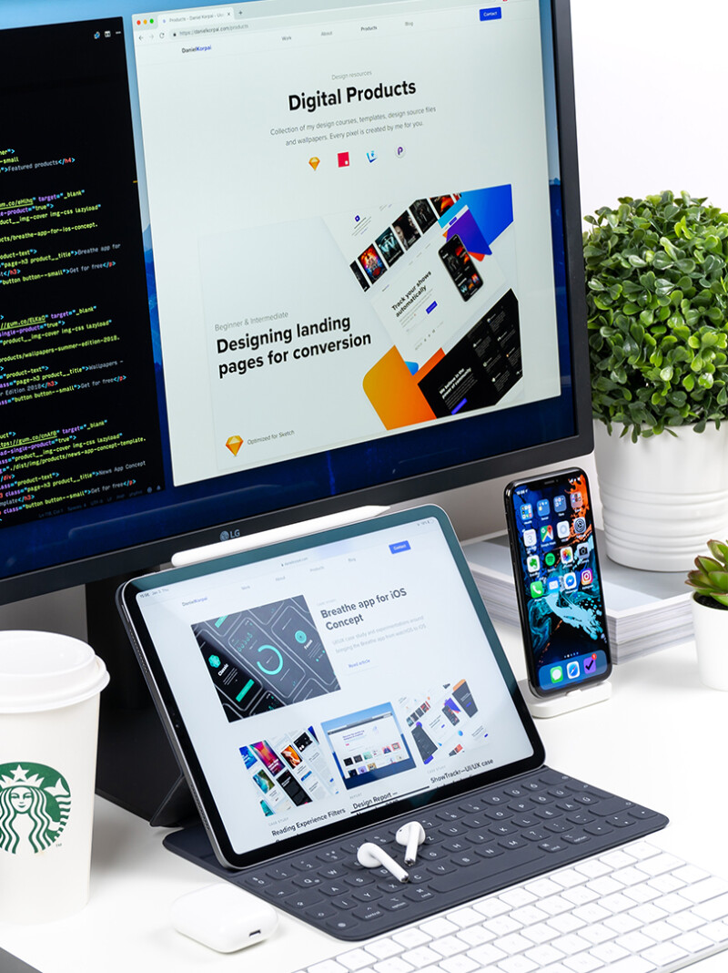 Previewing responsive web design on desktop and laptop